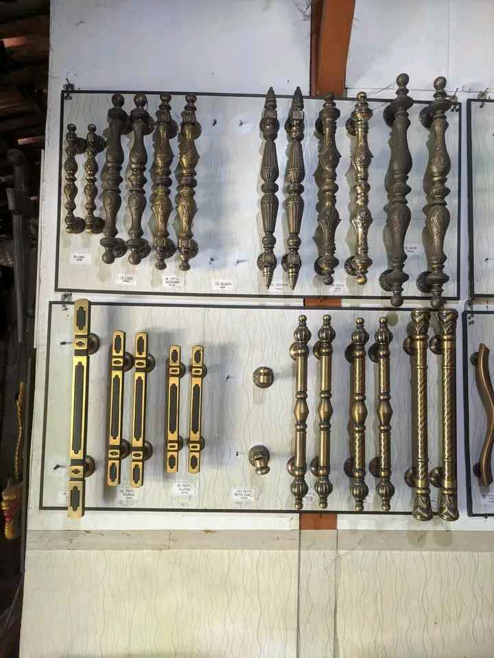 Handle Pintu Kuningan